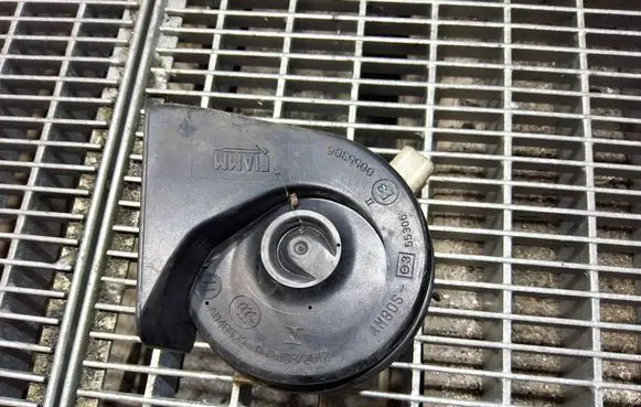 Peugeot Partner Horn signal 9089900