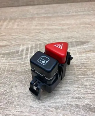 Mercedes-Benz A W168 Hazard light switch A1688201210 33019001