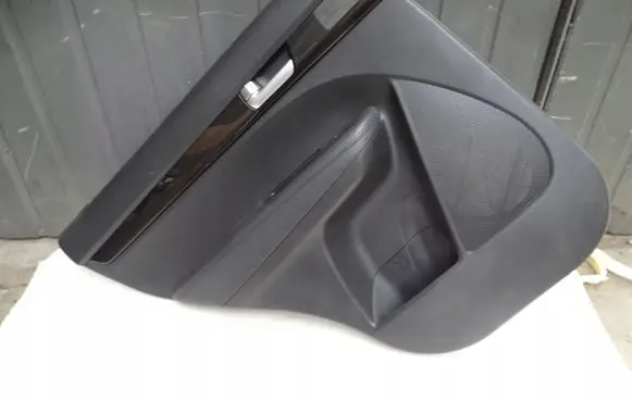 KIA Sorento Rear door storage/pocket box 833112P000