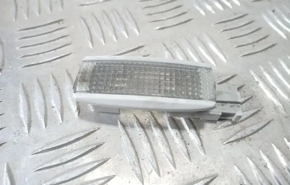 Volkswagen Golf IV Other interior light 3B0947113