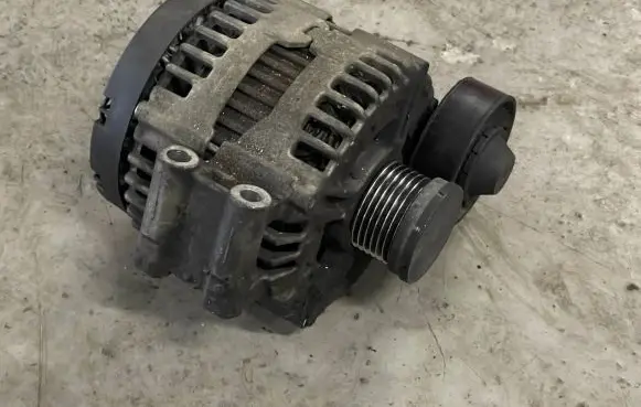 BMW X3 E83 Generator/alternator 7550968 7551256 0121715012