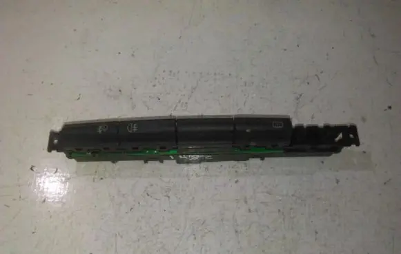 Fiat Bravo - Brava Windscreen/window heater switch