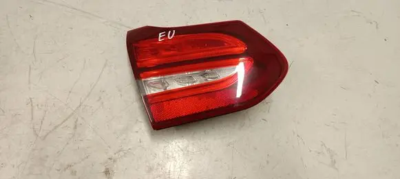 Tailgate rear/tail lights
