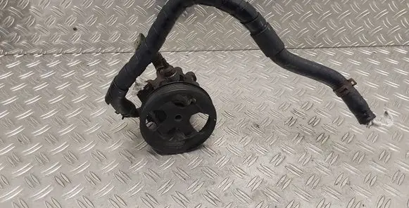Toyota Corolla Verso E121 Power steering pump