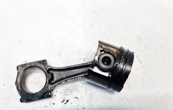 Opel Meriva A Piston with connecting rod 