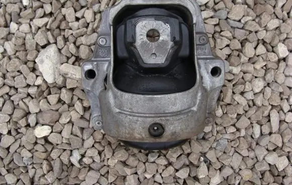 Audi Q5 SQ5 Engine mount vacuum valve 8R0199381AN