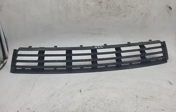 Audi A4 S4 B5 8D Front bumper lower grill 8D0807683