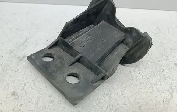 BMW Z3 E36 Rear bumper mounting bracket 51128397522 8397522