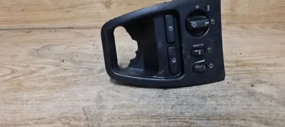 Volvo XC90 Light switch 8685452