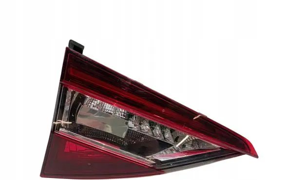 Skoda Superb B8 (3V) Rear/tail lights 