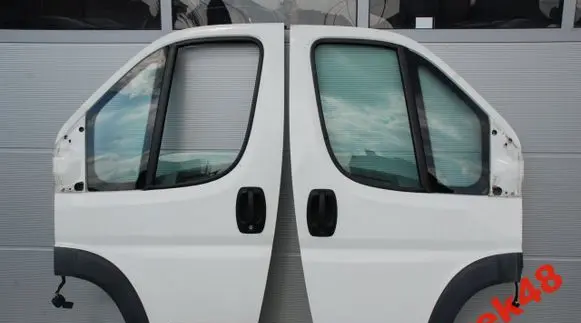 Fiat Ducato Sliding door window/glass 160KM