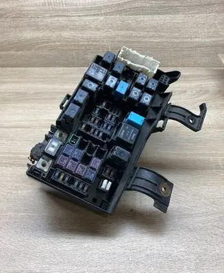 Mazda 6 Fuse module V2314J59X431