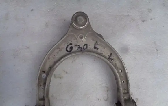 BMW 5 G30 G31 Rear control arm 562655848