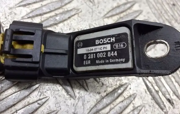 Opel Corsa C Valve oil control 0281002844