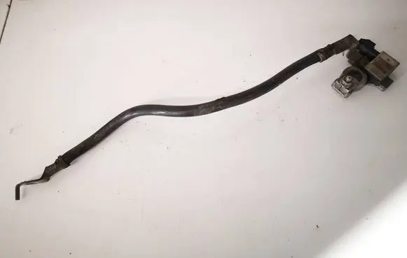 Ford Focus Positive cable (battery) av6n10c679bd