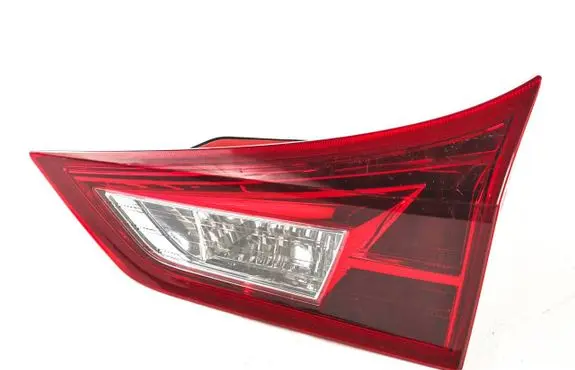 Toyota Auris E180 Tailgate rear/tail lights 02268