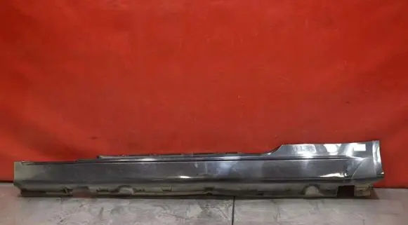 BMW 6 E63 E64 Front sill (body part) 17370110