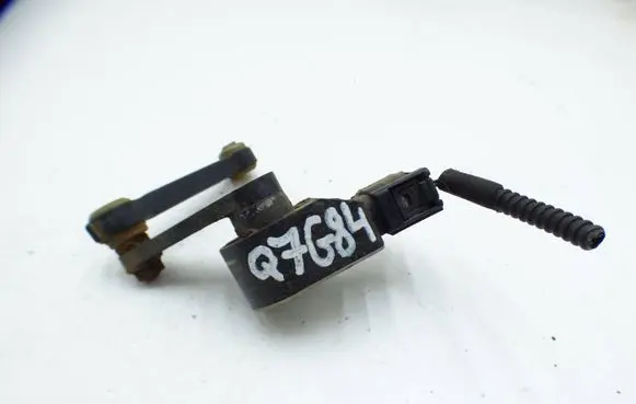 Audi Q7 4L Rear air suspension level height sensor 7L0616571D 4E0907503C