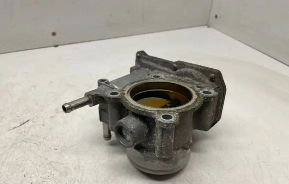 Toyota Auris E180 Throttle valve 220300T110