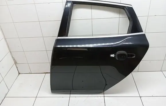 Rear door