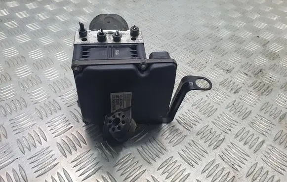 BMW X5 E70 ABS Pump 6798284 DSCE7071 6798286