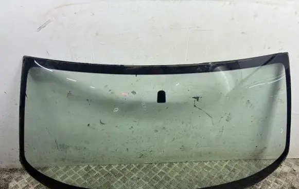 Nissan 350Z Front windscreen/windshield window 
