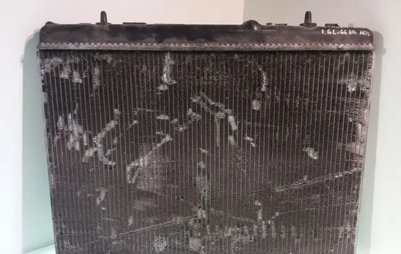 Citroen C4 I Coolant radiator P9680533480