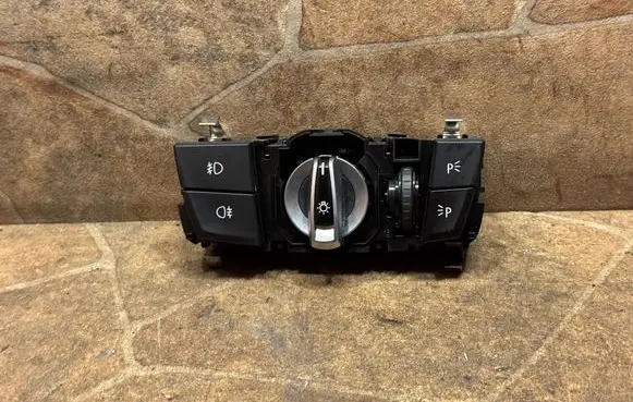 BMW 5 G30 G31 G38 Light switch 9472970
