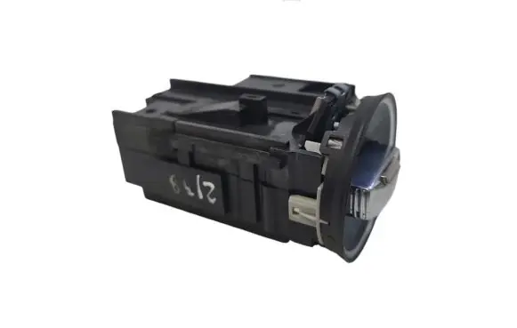 Volkswagen PASSAT B6 Ignition lock 3C0905843R 33303401