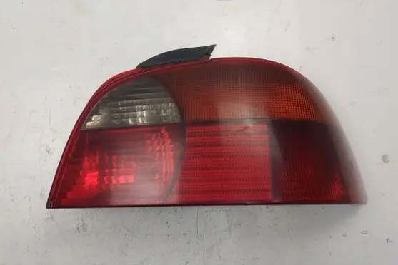 Toyota Avensis T220 Rear/tail lights