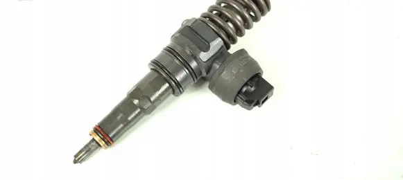 Volkswagen Fox Fuel injector 038130073BP