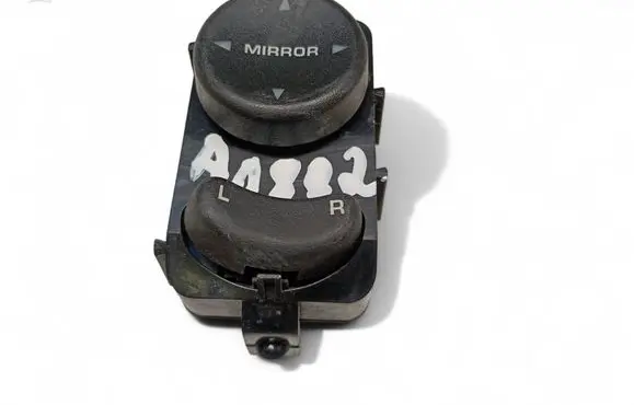 Chrysler Voyager Wing mirror switch 4685317