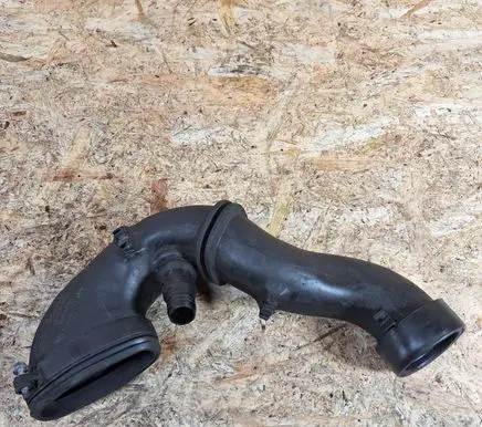 BMW X5 E70 Turbo air intake inlet pipe/hose 7794172 13717794172