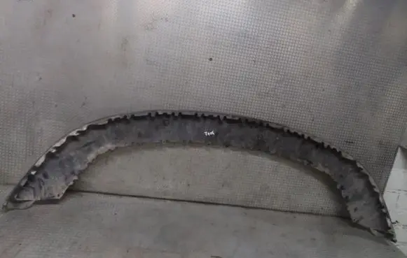 Volkswagen Golf V Front bumper lip