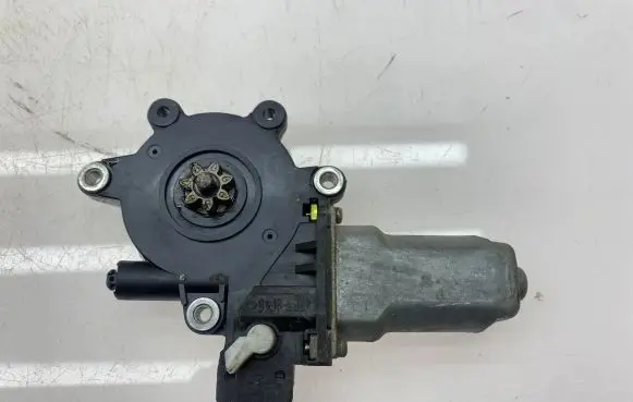 Subaru Outback Front door window regulator motor