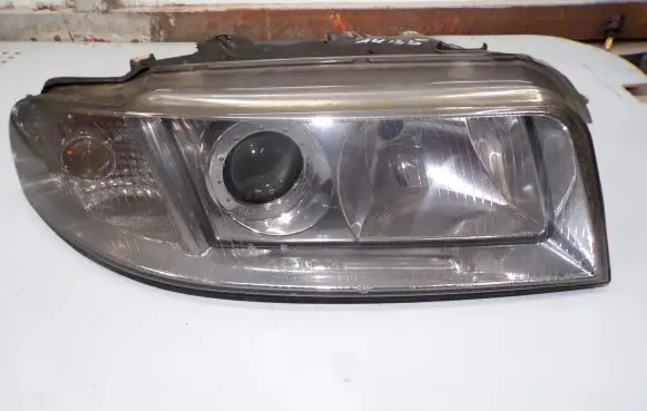 Audi A4 S4 B5 8D Headlight/headlamp