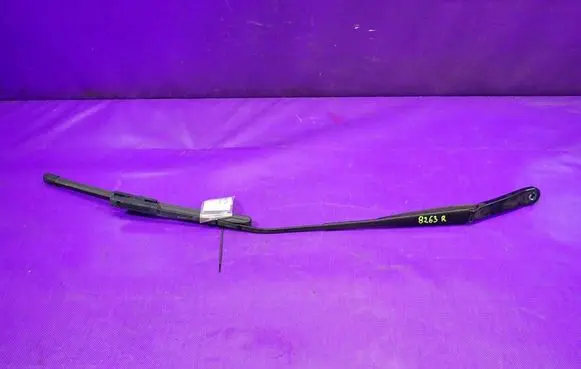 Renault Fluence Front wiper blade arm