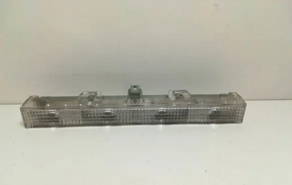 Toyota Yaris Third/center stoplight 11959