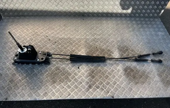 Audi Q2 - Gear shifter/selector 5Q0711049BP