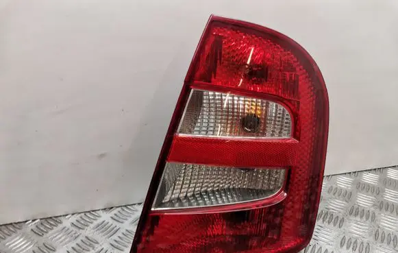 Skoda Fabia Mk1 (6Y) Rear/tail lights ZSB6Y6945095B