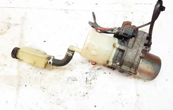 Mazda 3 I Power steering pump