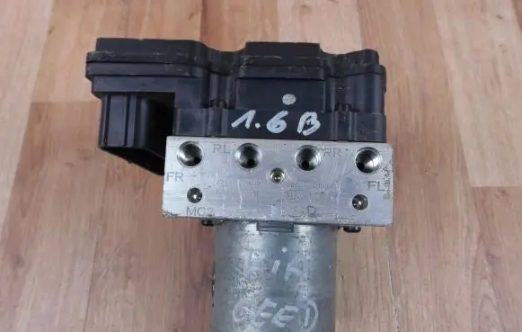 KIA Ceed ABS Pump 58920J7450 J758920800 58900J7450