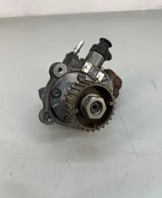 Opel Insignia B Fuel injection high pressure pump 55494494