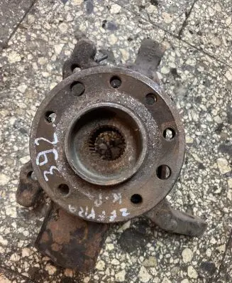 Opel Zafira B Front wheel hub