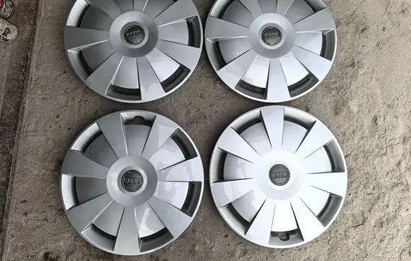 Audi A3 S3 8V R16 wheel hub/cap/trim 8V0601147D
