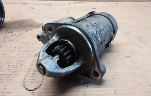 Mercedes-Benz E W211 Starter motor A0061514601 4280004600
