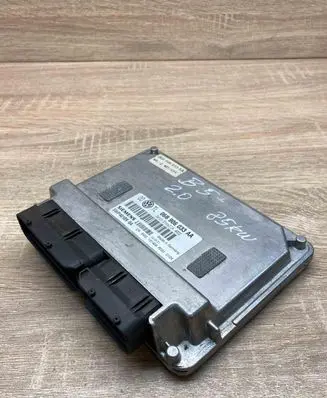 Volkswagen PASSAT B5.5 Engine control unit/module ECU 06B906033AA 5WP4010904 00TL