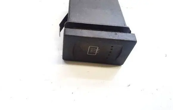 Volkswagen Golf IV Windscreen/window heater switch 7m3959621 ym2118c621aaw