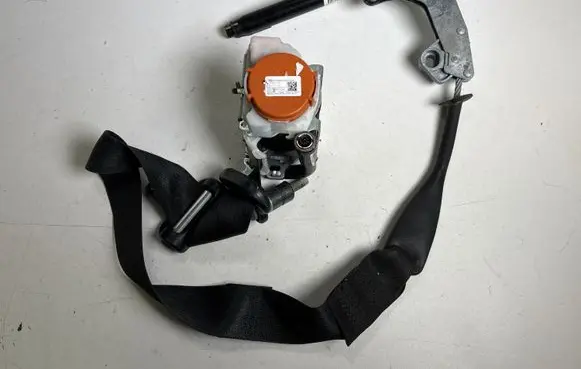 Ford Mustang VI Front seatbelt FR3B63612D64AF