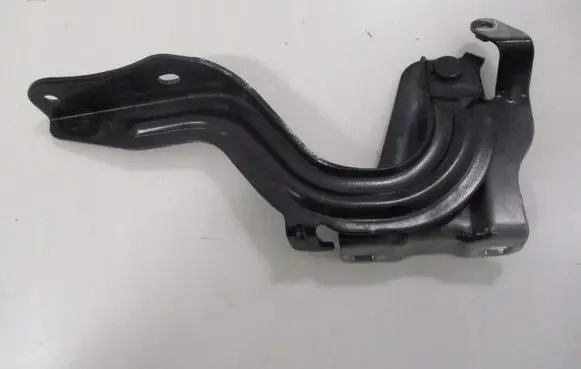 Engine bonnet/hood hinges